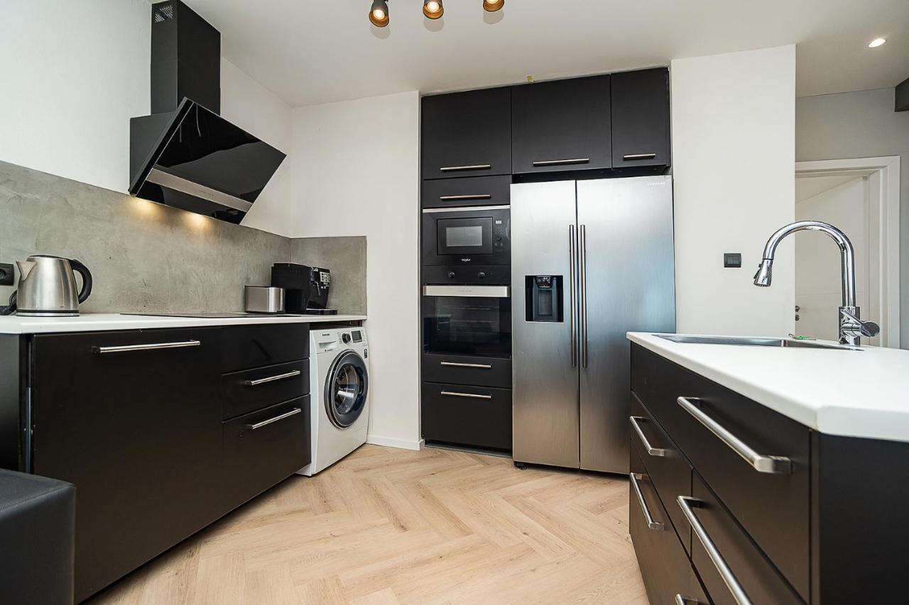 Big 4-Bedroom Flat, Terrace With Great Vitkov View Prag Exterior foto